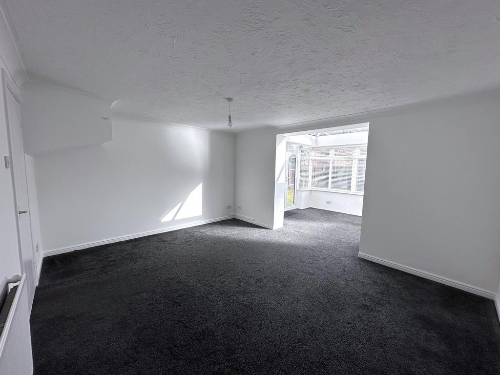 Keeble Way, Braintree, CM7 3 bed end of terrace house to rent £1,550