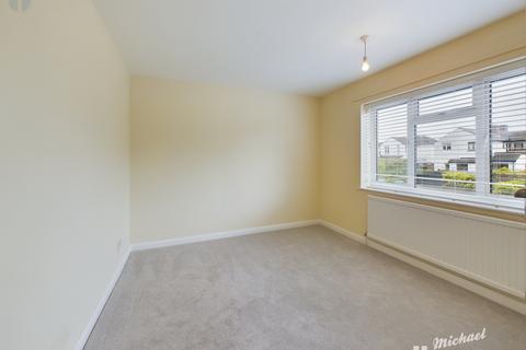 3 bedroom semi-detached house for sale, Stirling Avenue, AYLESBURY