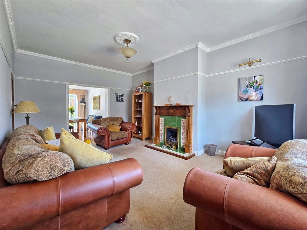 Lounge To Dining Rm