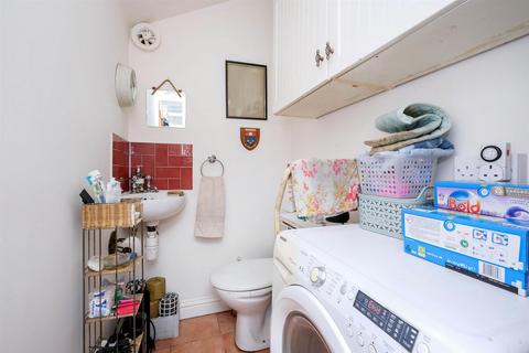 6 Woodcote Road, London, E11 2QA
