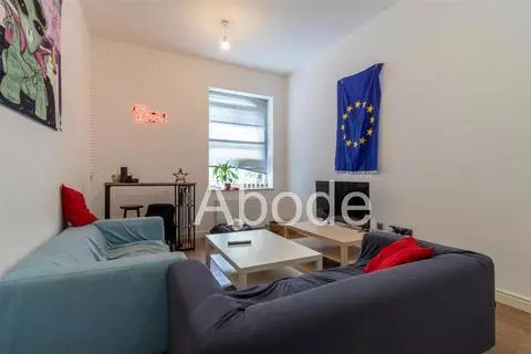 6 bedroom house to rent – pohled 2
