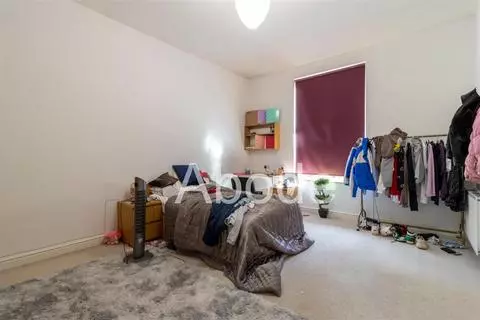 6 bedroom house to rent – pohled 3