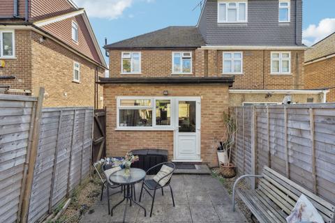 29 Deepdene, Potters Bar, EN6 3DF