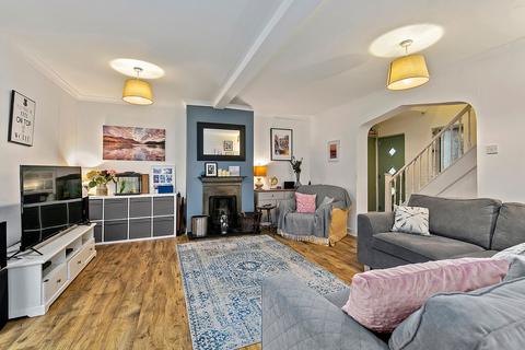 13 Clifford Road, Richmond, TW10 7EB