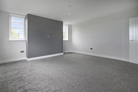 3 bedroom apartment to rent, Granville Court, Newcastle Upon Tyne NE2