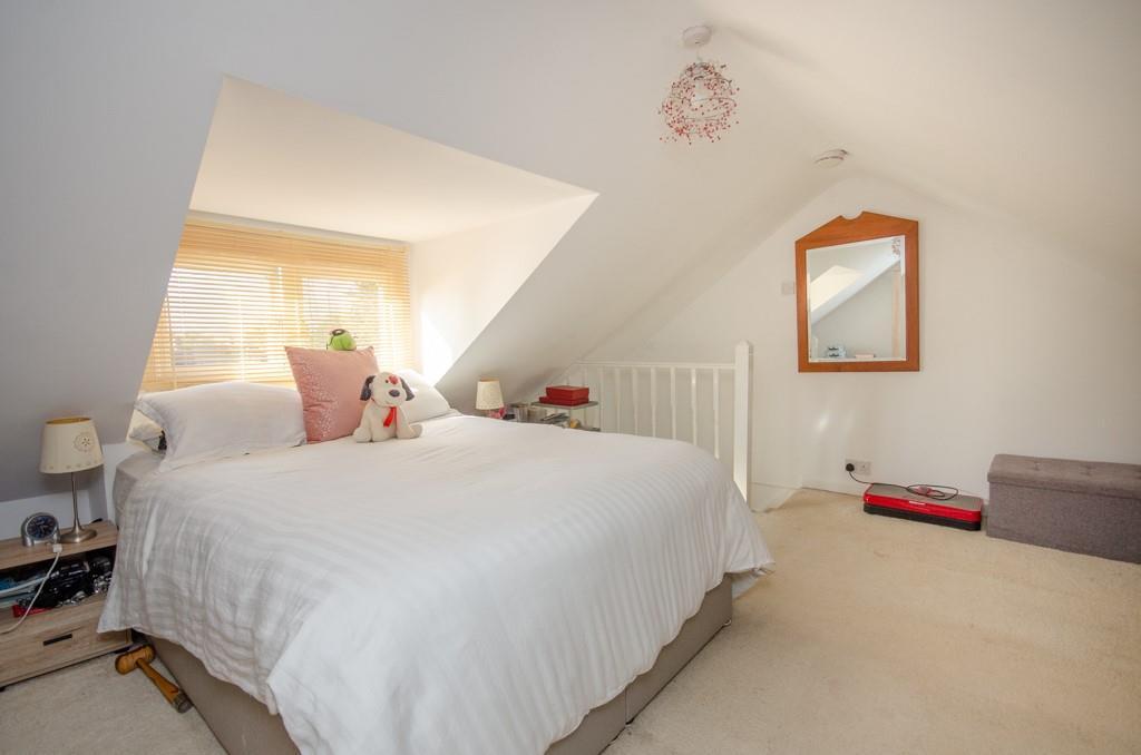 Bedroom 2 pic 2.jpg