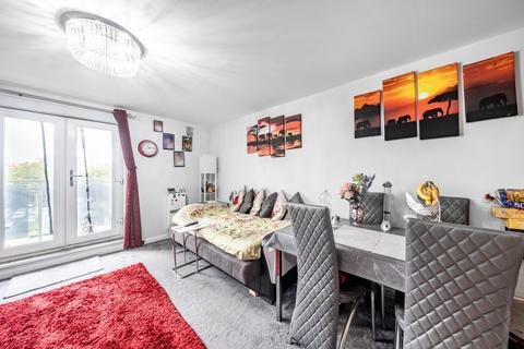 1 bedroom flat for sale, Foundry Court, Mill Street, Slough, SL2