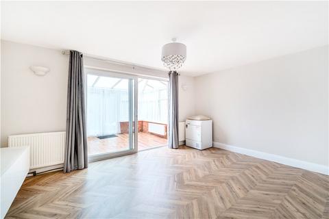 8 Brunel Walk, Twickenham, TW2 7EJ