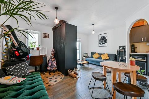 Studio for sale, Farrow Lane, New Cross, London, SE14