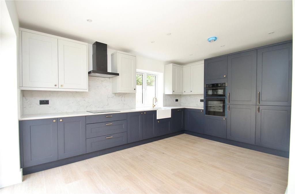 Lake Road, Verwood, Dorset, BH31 4 bed detached house for sale £800,000
