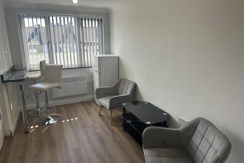 Studio to rent, Heaton Road, Newcastle Upon Tyne