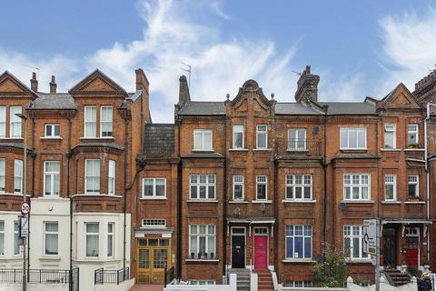 3 bedroom flat to rent, Queenstown Road, Battersea Park, London, SW8