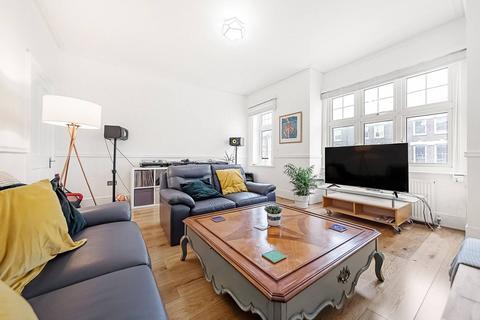 3 bedroom flat to rent, Queenstown Road, Battersea Park, London, SW8