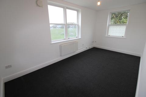 2 bedroom flat to rent, Shobnall Road , Burton upon Trent DE14