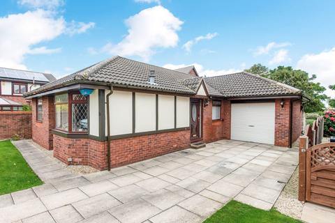 3 bedroom detached bungalow for sale, Silcoates Drive, Wrenthorpe, WF2