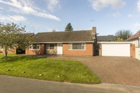 3 bedroom detached bungalow for sale, Middle Street, Foxton