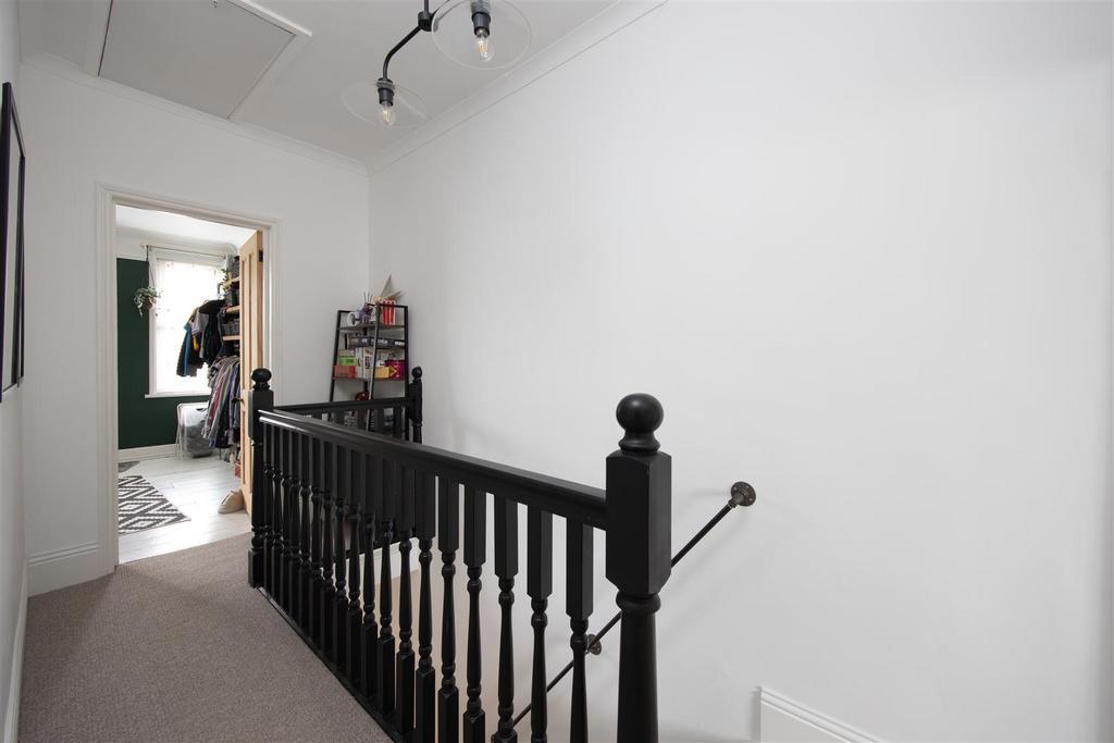81 Newtown Trowbridge BA14 0 BE (13).jpg