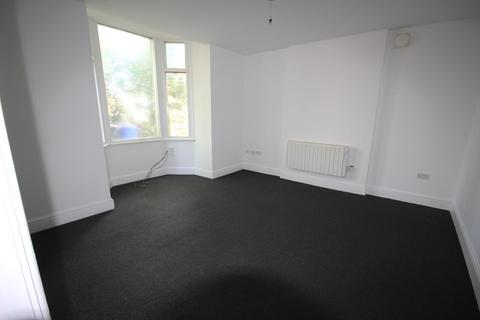 2 bedroom flat to rent, Shobnall Road , Burton upon Trent DE14