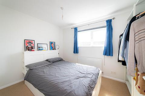 68 Barton Road, Canterbury, CT1 1YH