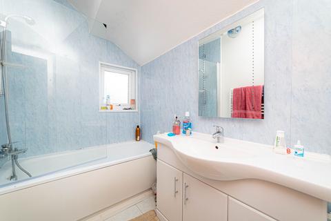 68 Barton Road, Canterbury, CT1 1YH