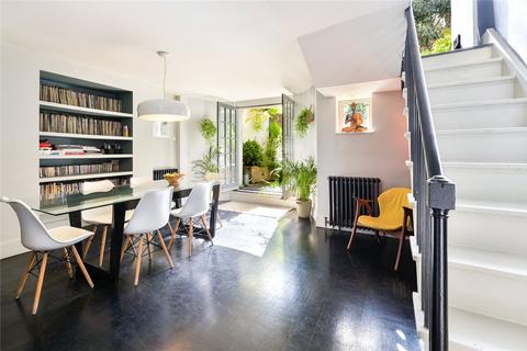 4 bedroom terraced house for sale, Cassland Road, London, E9