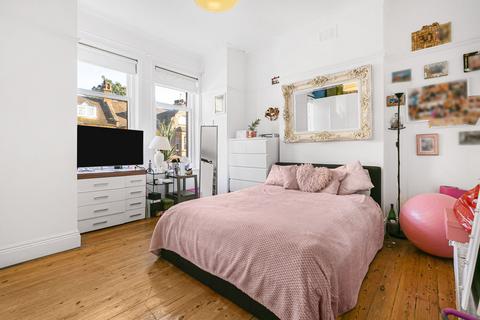 4 bedroom terraced house for sale, Amesbury Avenue, Streatham, SW2