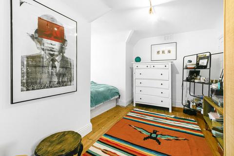 8 Amesbury Avenue, London, SW2 3AA