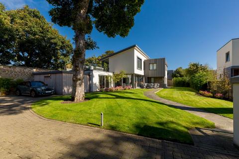 1 St Andrews Court Main Street, Gullane, EH31 2AS