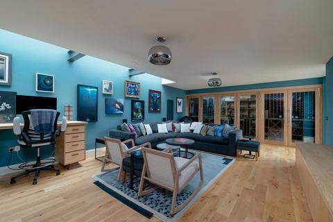 1 St Andrews Court Main Street, Gullane, EH31 2AS