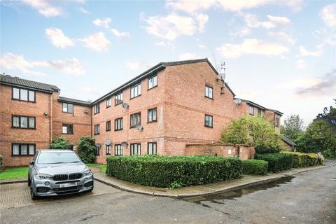 1 bedroom flat for sale, Avenue Road, Romford RM6