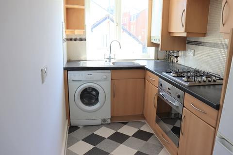 1 bedroom maisonette for sale, Walton Road, Woking GU21