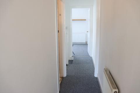 1 bedroom maisonette for sale, Walton Road, Woking GU21