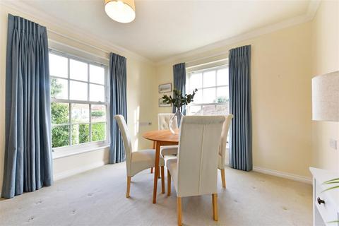 2 bedroom retirement property for sale, The Hornet, Chichester