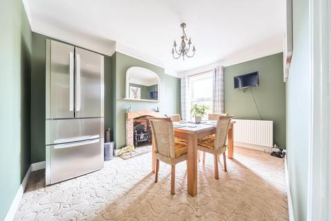 246 Faversham Road, Kennington, Ashford, TN24 9AN