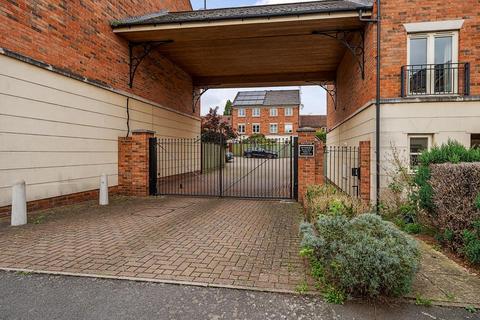 2 bedroom maisonette for sale, Worcester,  Worcestershire,  WR1