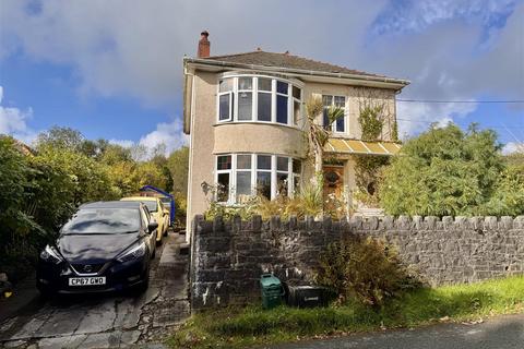 4 bedroom detached house for sale, Cwmfferws Road, Tycroes, Ammanford