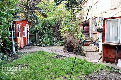19 Botha Road, London, E13 8PG