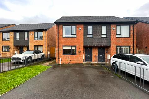 39 Carriage Road, Bredbury, Stockport, SK6 2BB