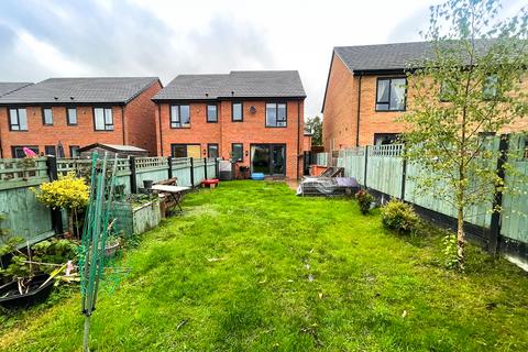 39 Carriage Road, Bredbury, Stockport, SK6 2BB