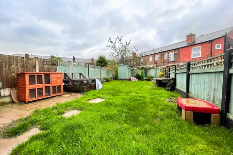 39 Carriage Road, Bredbury, Stockport, SK6 2BB