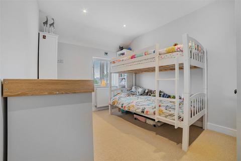 5 East Crescent, Windsor, SL4 5LD