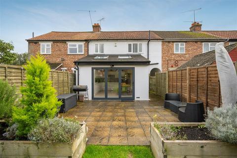 5 East Crescent, Windsor, SL4 5LD