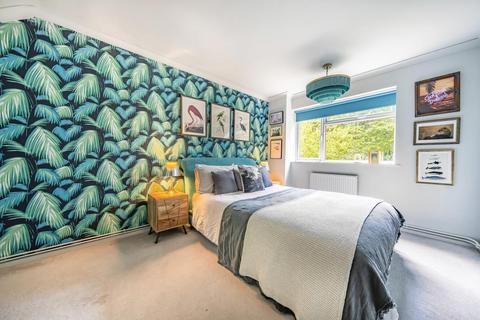 43 Lawnside, London, SE3 9HR