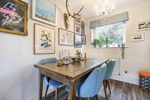 43 Lawnside, London, SE3 9HR