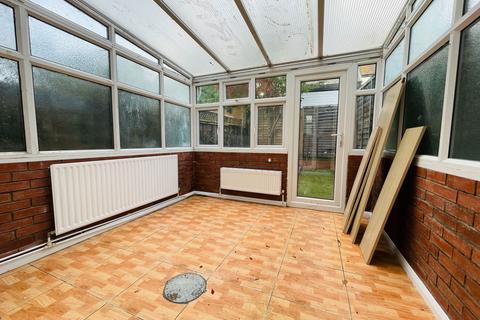 2 bedroom terraced house to rent, Derinton Road, London SW17