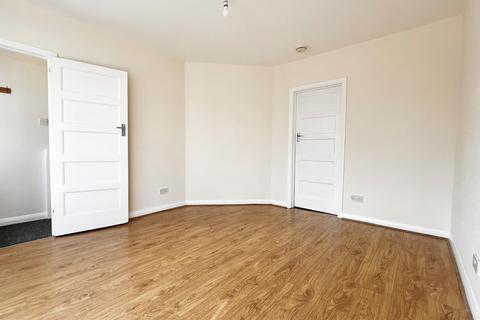 2 bedroom maisonette to rent, Frederick Crescent, Enfield, EN3