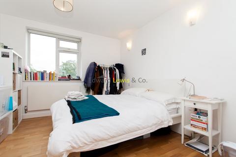 2 bedroom flat to rent, Downs Lane, London E5