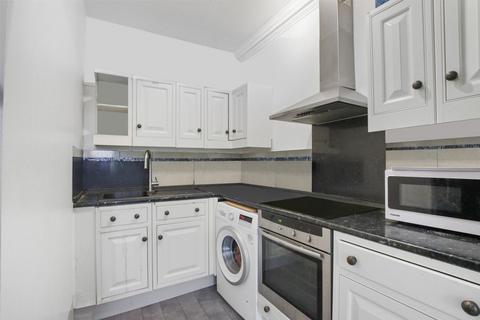 3 bedroom flat for sale, Trinity Road, London N22