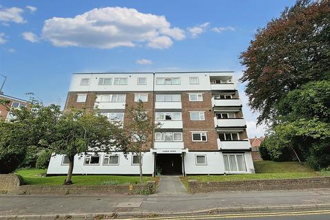 3 bedroom flat for sale, Carew Road, Eastbourne