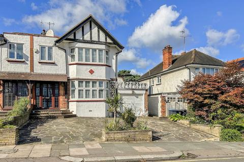 4 bedroom semi-detached house for sale, Brookdale, London, N11